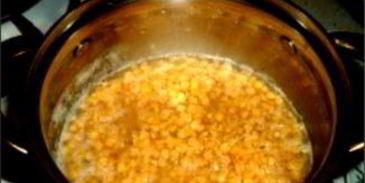 чечевичный суп в хлебе