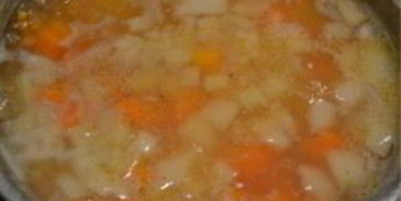 чечевичный суп в хлебе