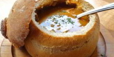 чечевичный суп в хлебе