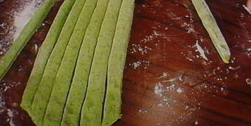 гаспачо из паприки с домашними гриссини