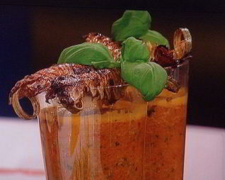 Гаспачо из паприки с пикантно замаринованной креветкой