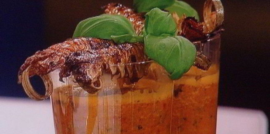 Рецепт гаспачо из паприки с пикантно замаринованной креветкой