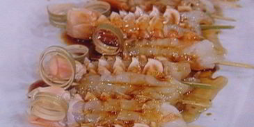 гаспачо из паприки с пикантно замаринованной креветкой