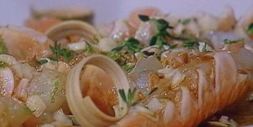 гаспачо из паприки с пикантно замаринованной креветкой