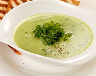 Гаспачо на курином бульоне