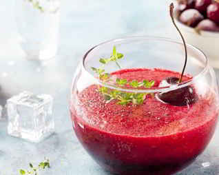 Гаспачо с черешней