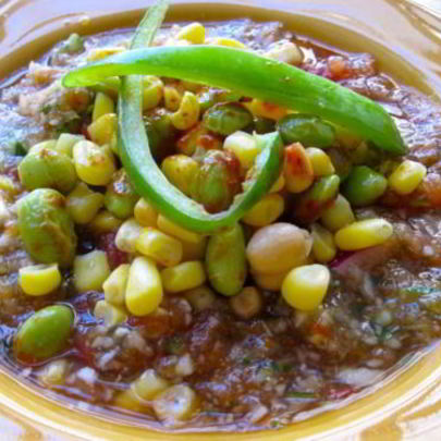 Гаспачо с кукурузой и соевыми бобами