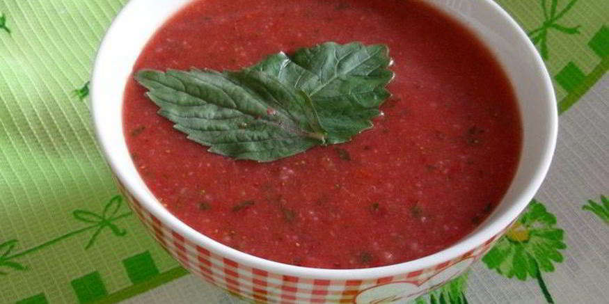 Рецепт томатна-клубничного гаспачо