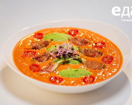 Гладкий суп с томатами черри и мятным горошком