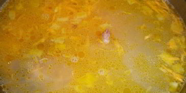 гороховый суп с копчеными ребрышками