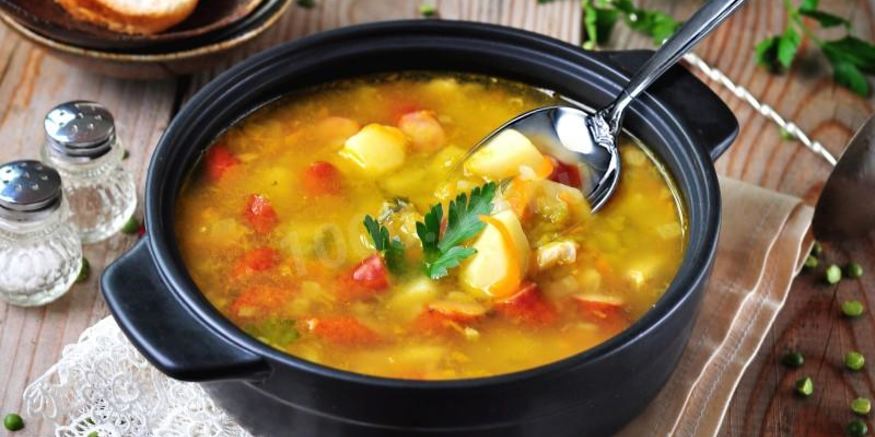 Рецепт горохового супа с охотничьими колбасками
