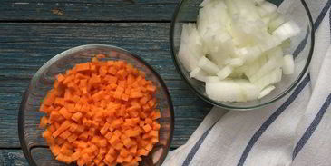 наваристый гороховый суп с уткой в хлебном горшочке