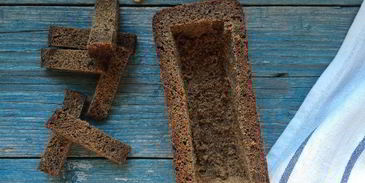 наваристый гороховый суп с уткой в хлебном горшочке