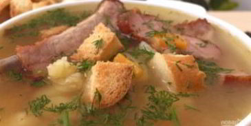 очень вкусный гороховый суп с копчеными ребрышками
