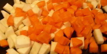 постный гороховый суп с сельдереем