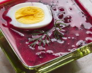 Белорусский холодник из свеклы на минеральной воде