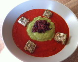 Греческий холодный суп-пюре с маслинами