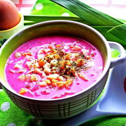 Холодник на кефире с маринованной свеклой