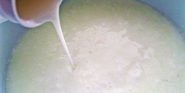 холодник на кефире с маринованной свеклой