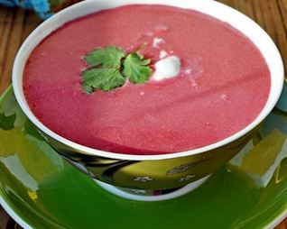 Холодный кокосовый суп со свеклой
