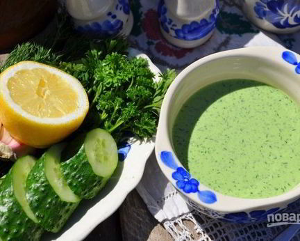 Холодный огуречный суп на йогурте