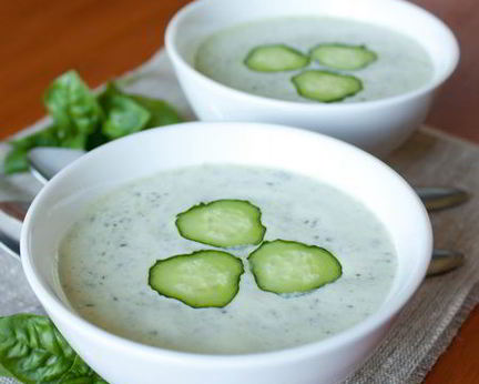 Холодный огуречный суп с зеленью
