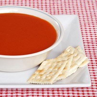 Красный витаминный холодный суп