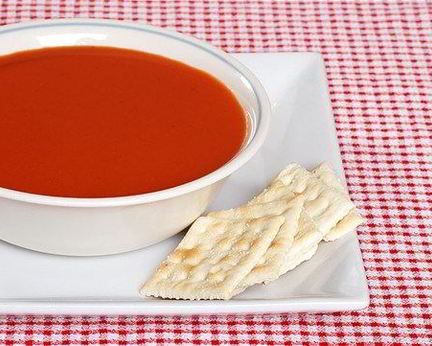 Красный витаминный холодный суп