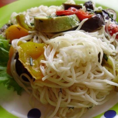 Лапша кукси с запеченными овощами