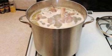 суп горячий холодец