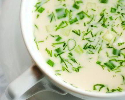 Южно-африканский холодный йогуртовый суп с огурцами