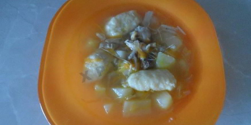 Рецепт куриного супа с клецками и курицей