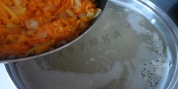 куриный суп с клецками и курицей