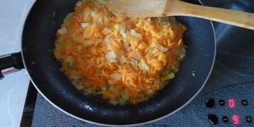 куриный суп с клецками и курицей