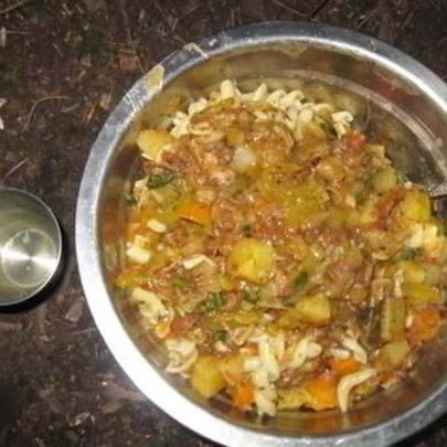 Лагман из тушенки