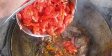 лагман на костре в казане