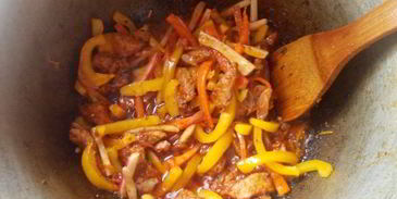 лагман с тянутой лапшой