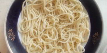 лагман с тянутой лапшой