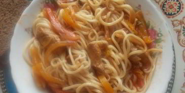 лагман с тянутой лапшой