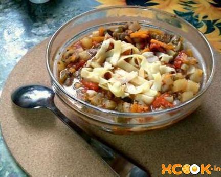 Лагман в казане на костре