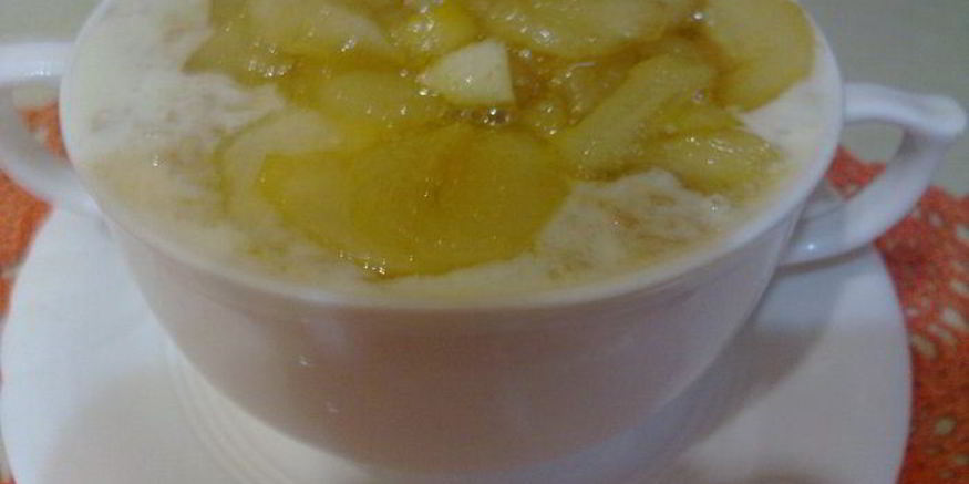 Рецепт молочного овсяного супа с грушей