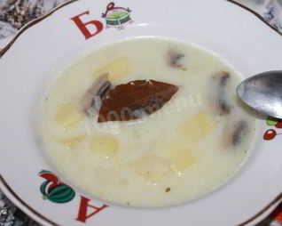 Молочный суп с картофелем и грибами