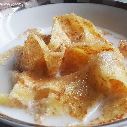 Молочный суп с лапшой из крахмальных блинов