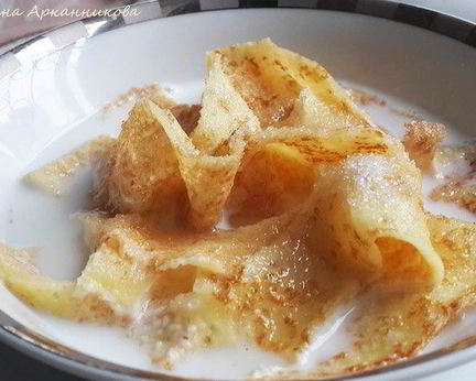 Молочный суп с лапшой из крахмальных блинов