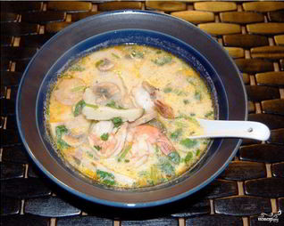 Молочный суп с пастой и морскими гребешками