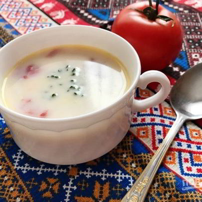 Молочный суп с томатами