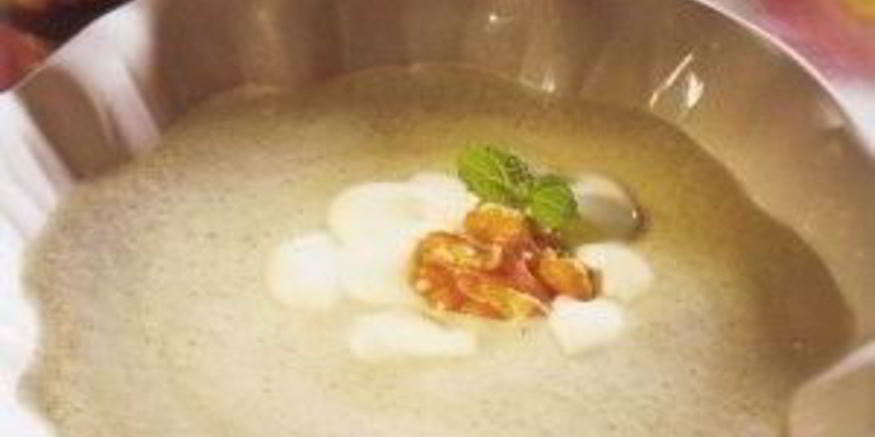 Рецепт огуречного супа с грецкими орехами