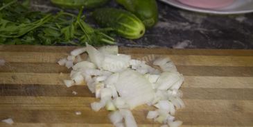 классическая окрошка на квасе