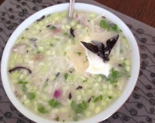 Окрошка на белом квасе с редькой и горчицей