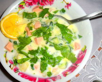 Окрошка на кефире с лимоном